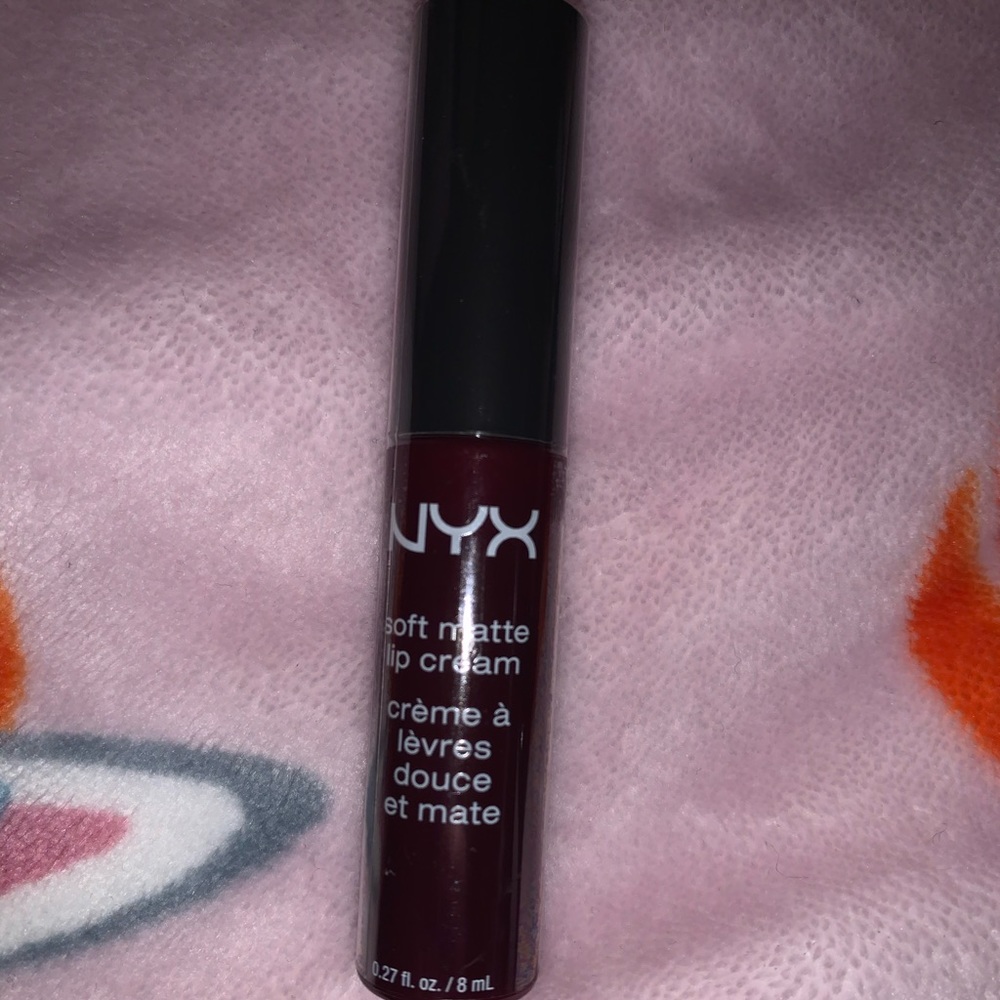 NYX Matt lip cream